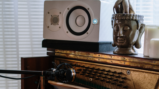 The Ultimate Guide to Choosing Studio Monitors for Your Home Studio